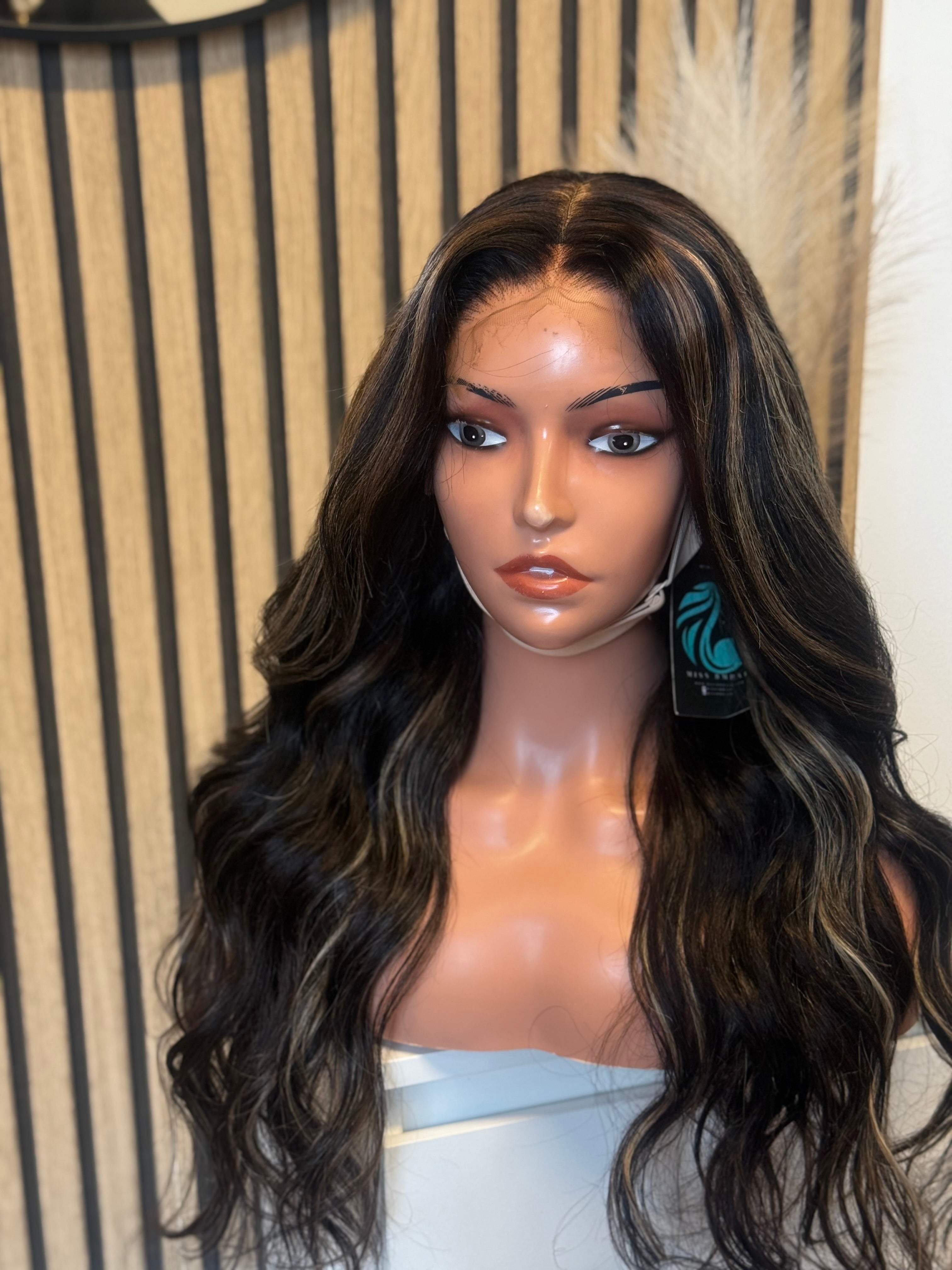 Perruque cheveux vierges-Bless prêt à porter HD glueless