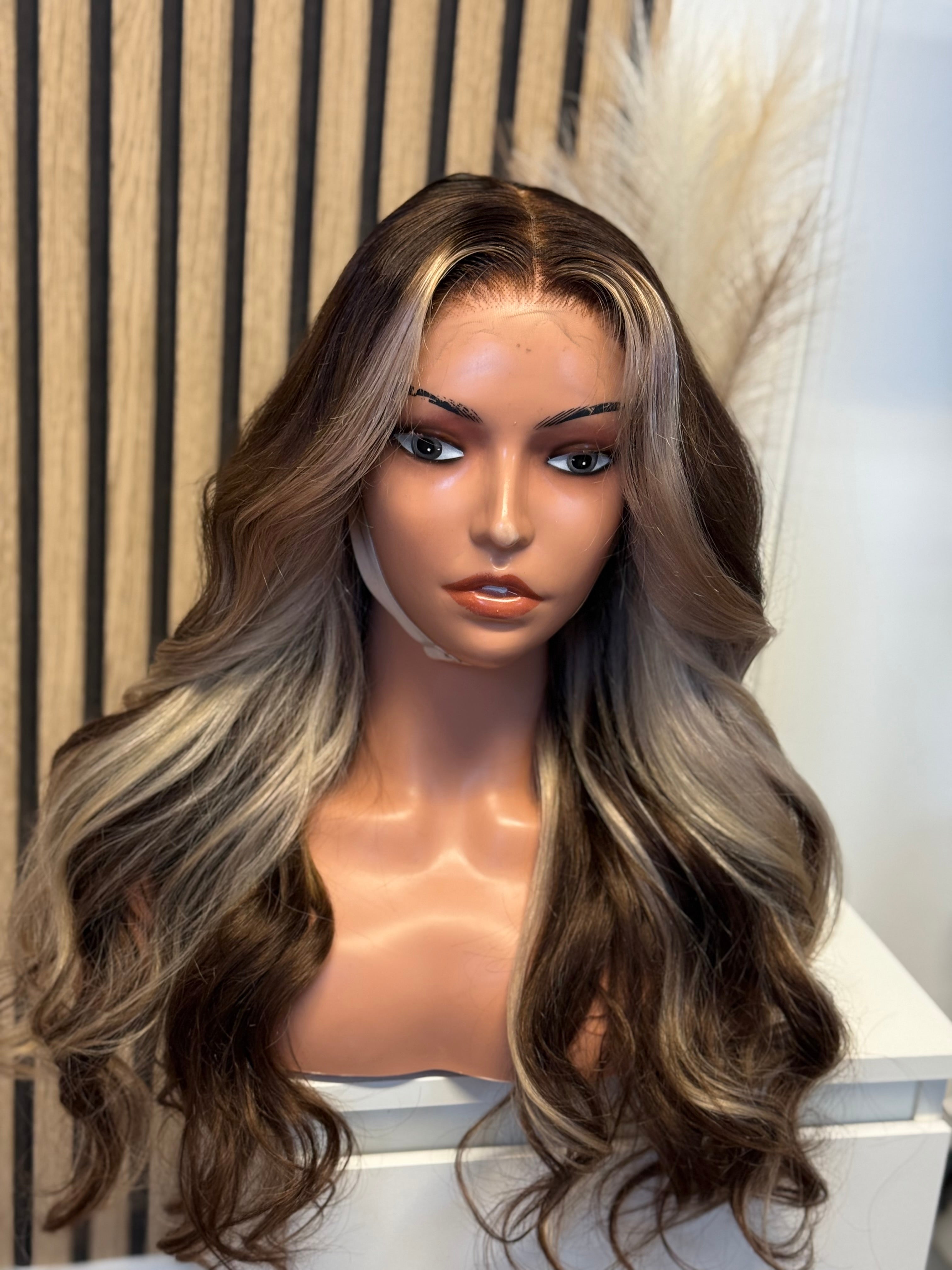 Perruque femme cheveux vierges-Adeline HD glueless