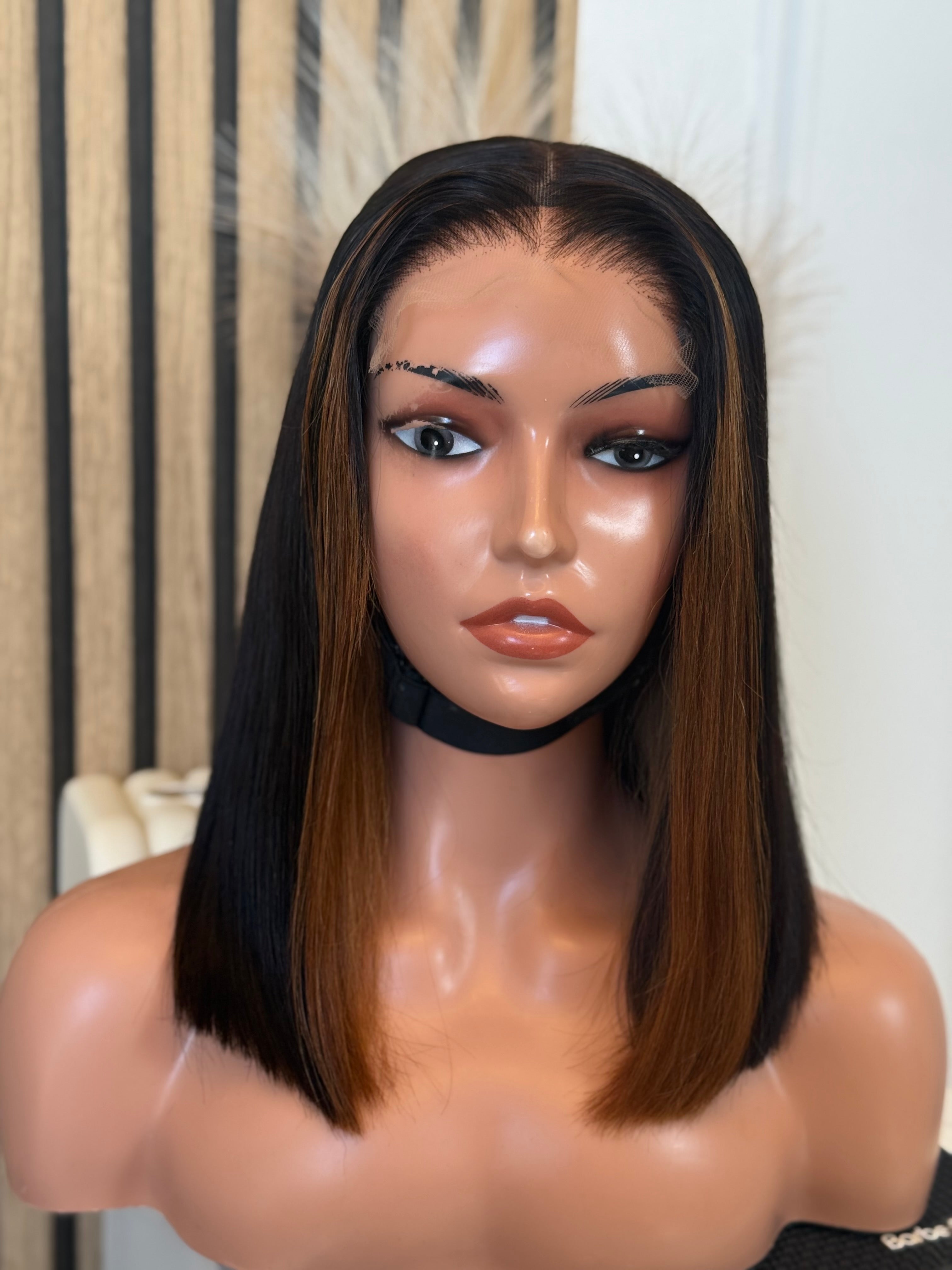 Perruque cheveux vierges- HD bob 1b/marron glueless