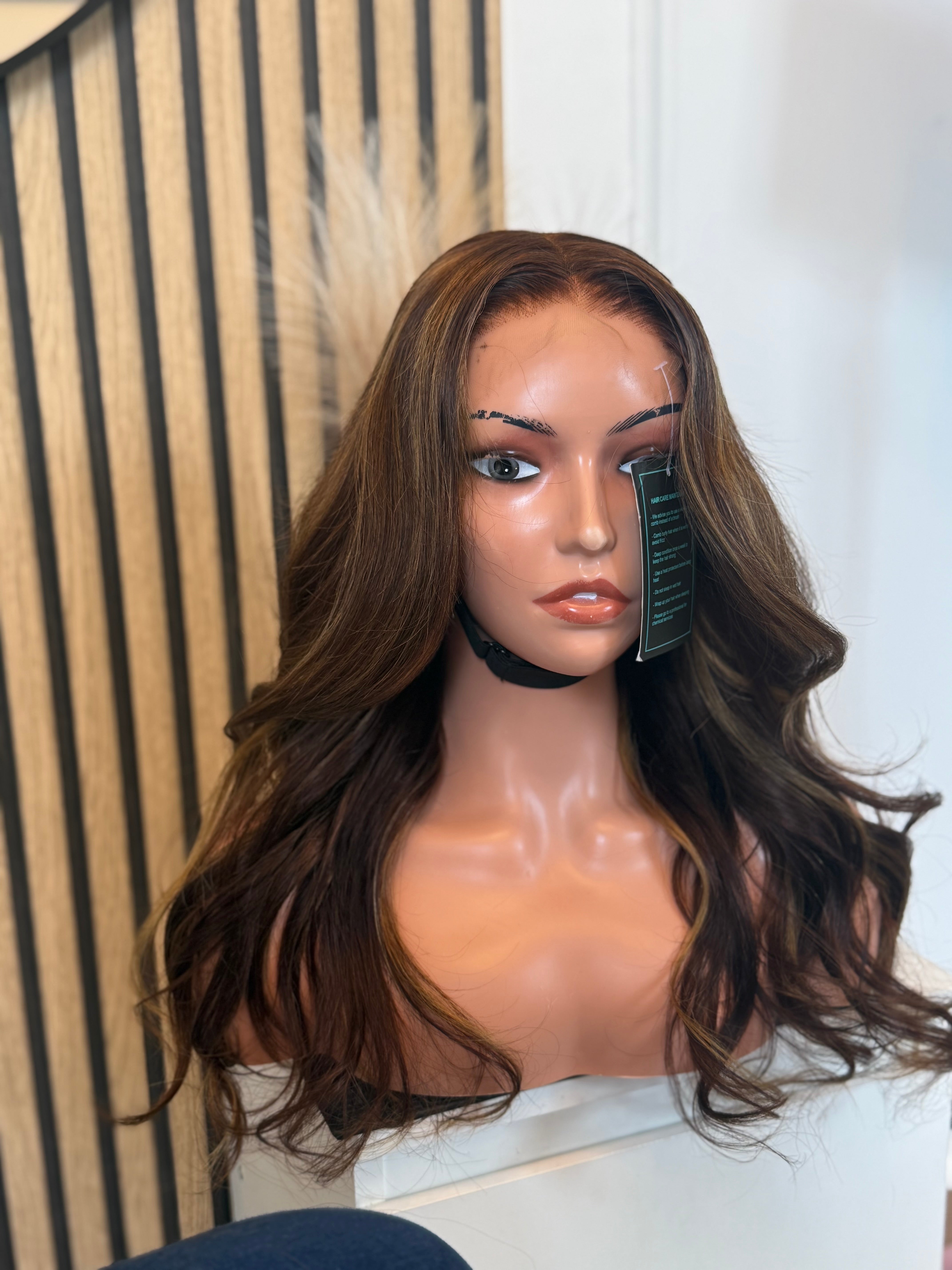 Perruque cheveux vierges-HD glueless prête à porter