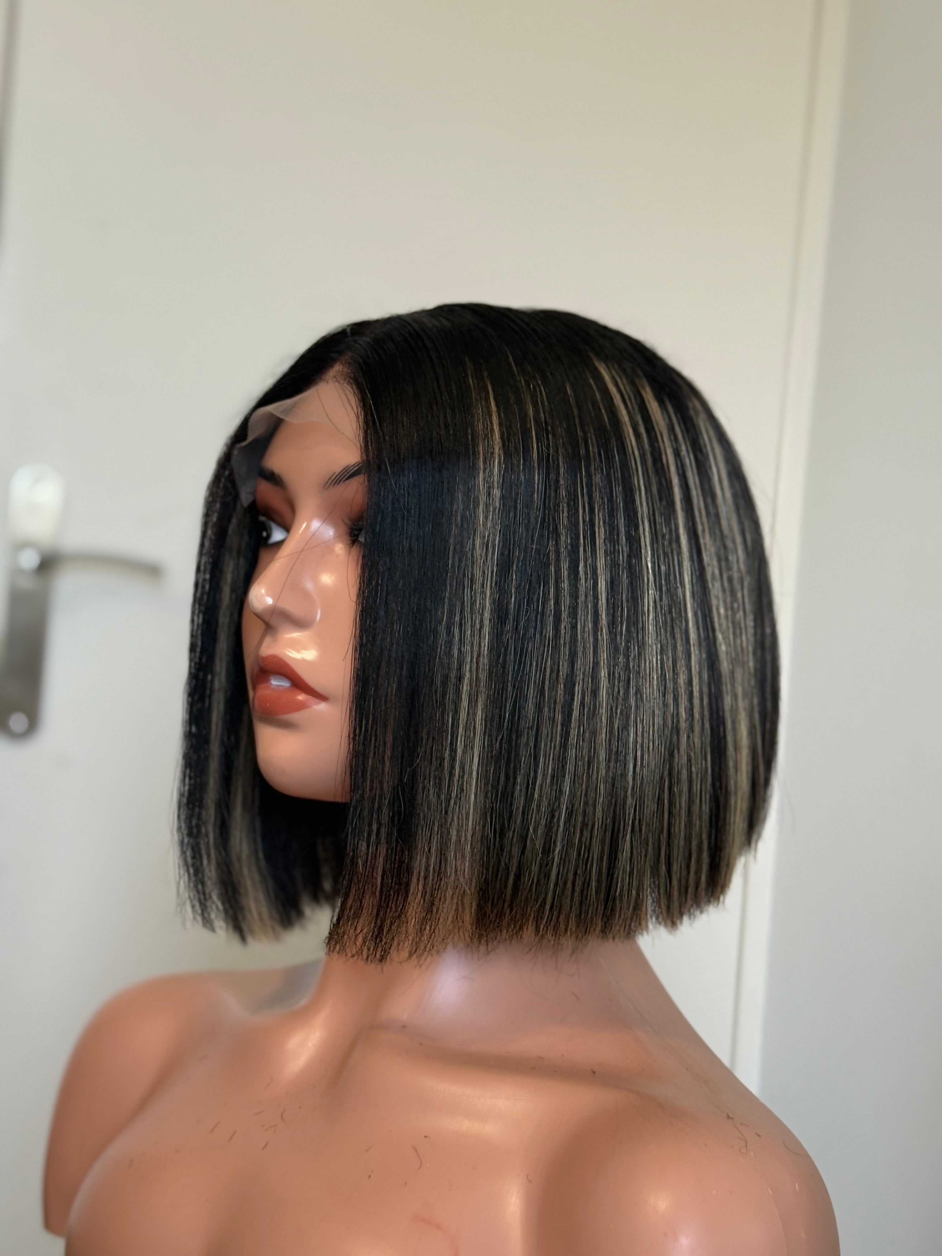 Perruque cheveux vierges- harriata bob glueless