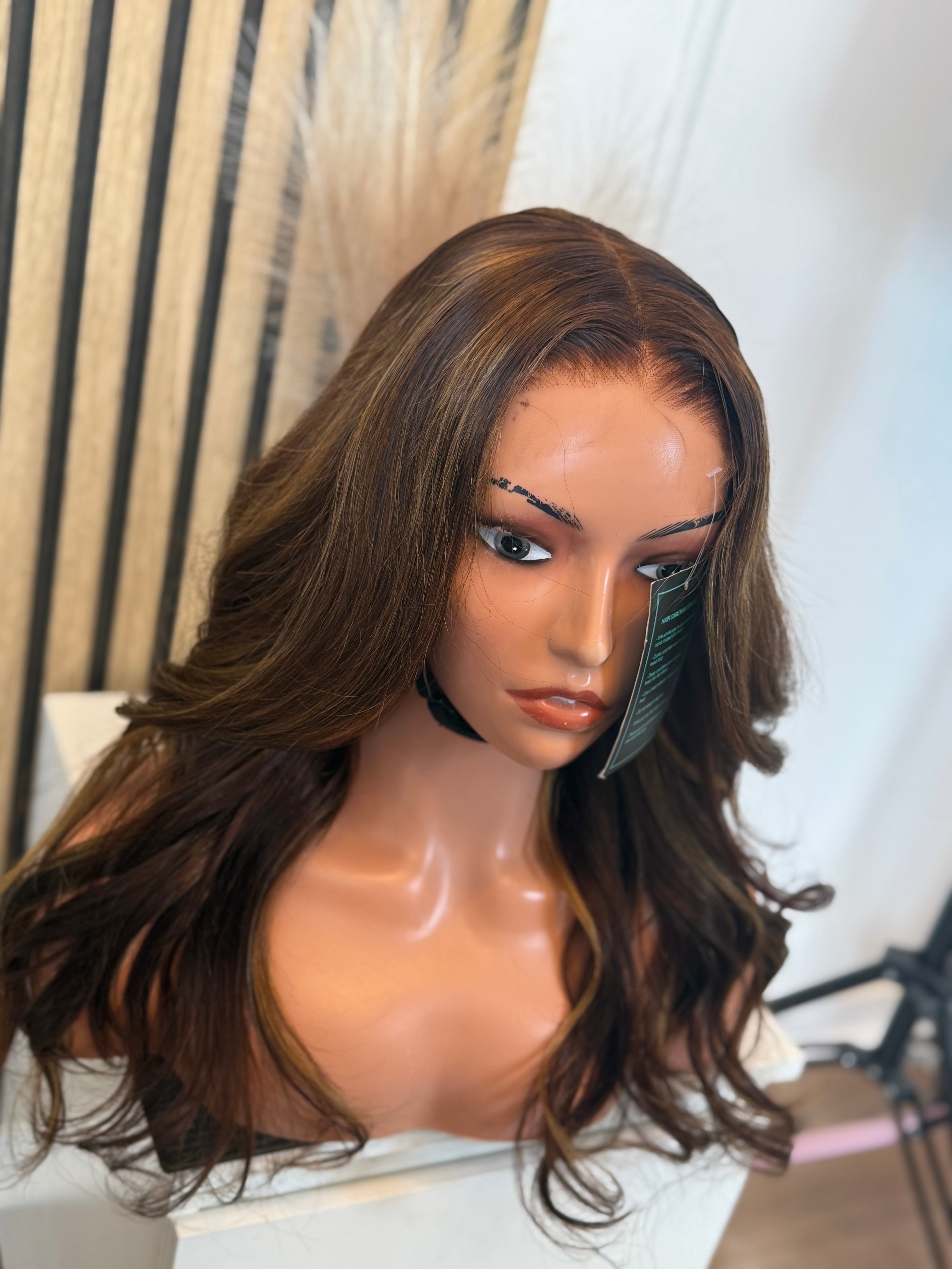 Perruque cheveux vierges-HD glueless prête à porter