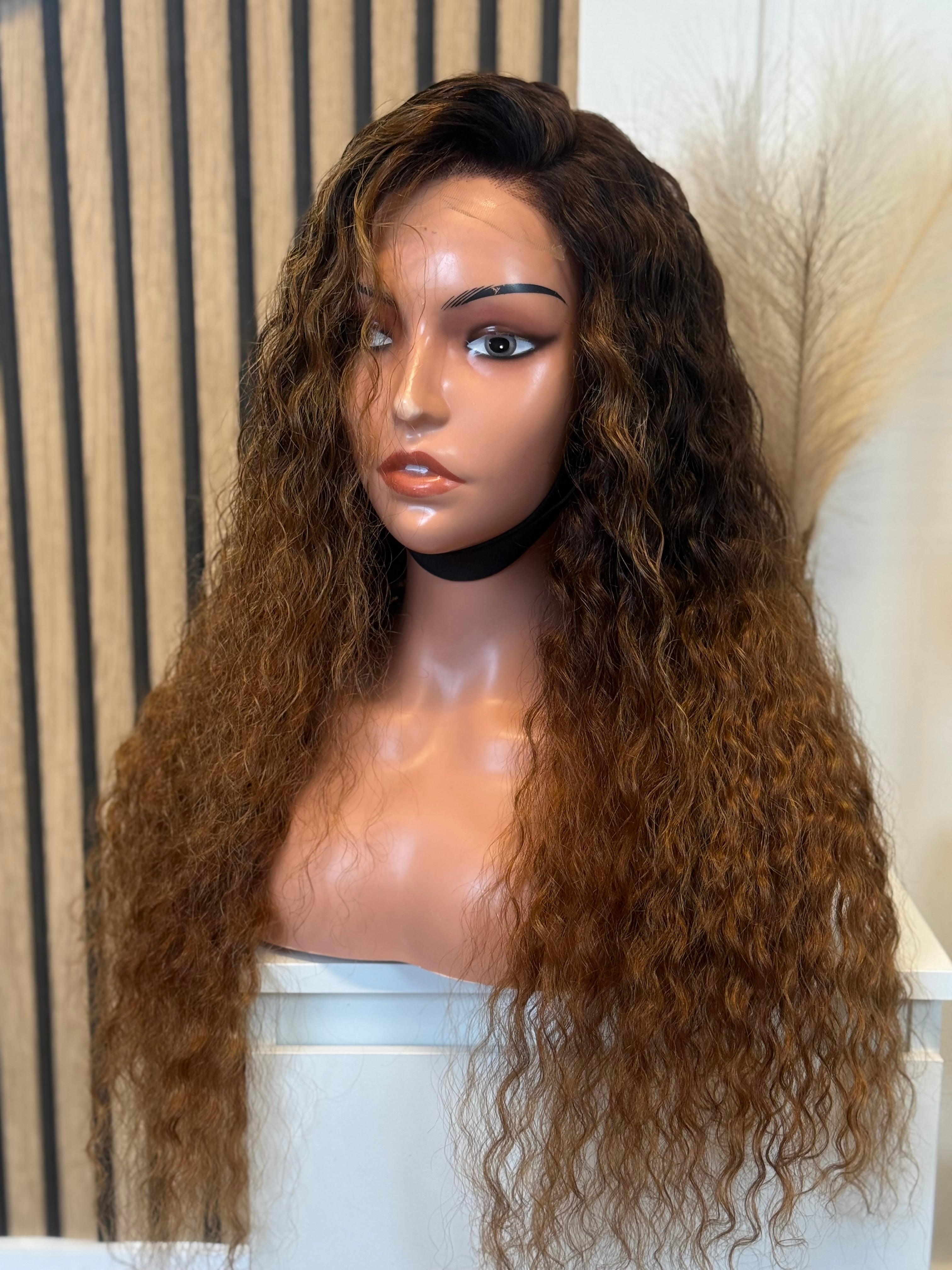 Perruque cheveux vierges chocolat brown- transparent lace frontal