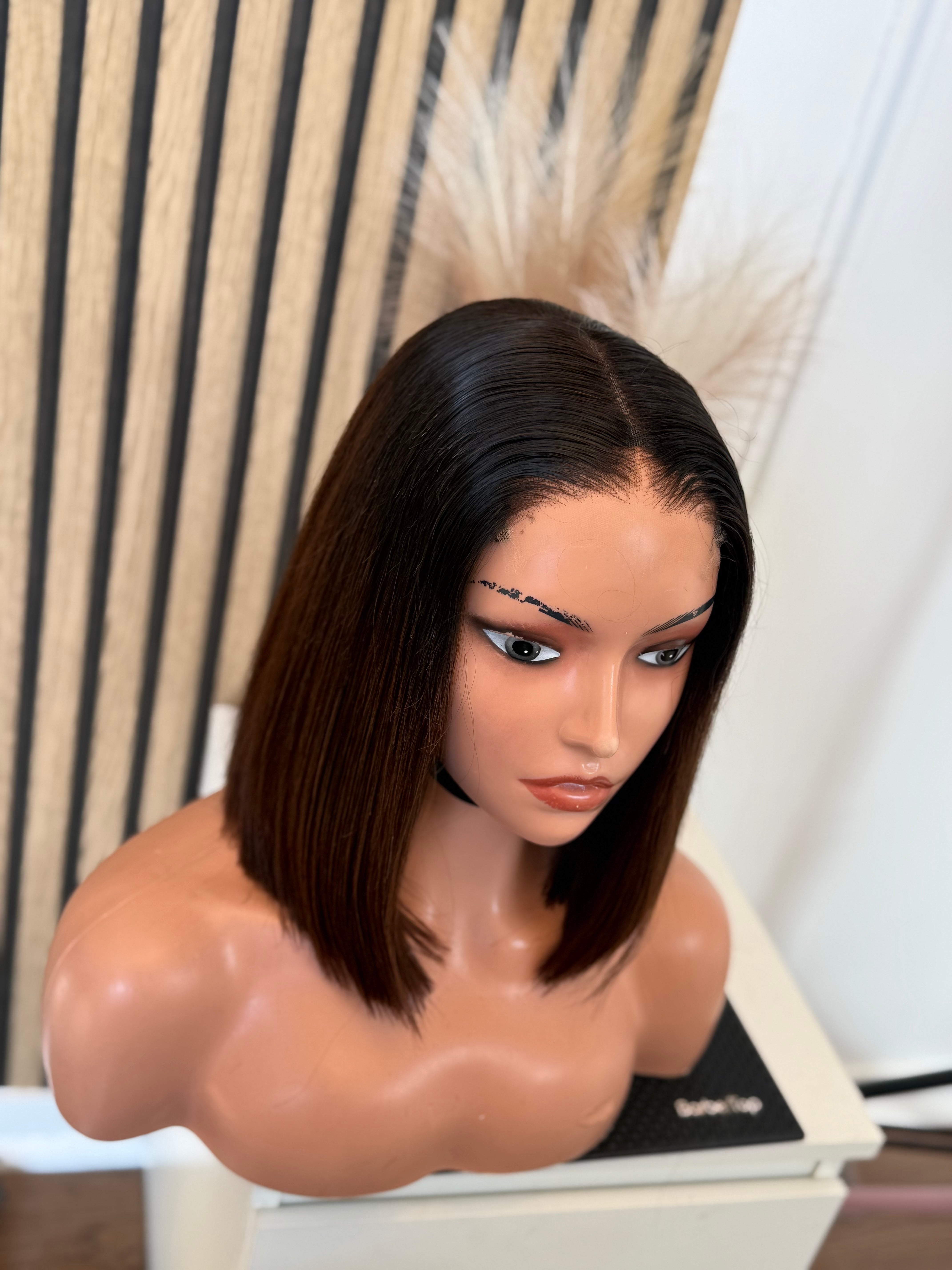 Perruque cheveux humain vierges- cluatilde glueless 1b/marron HD