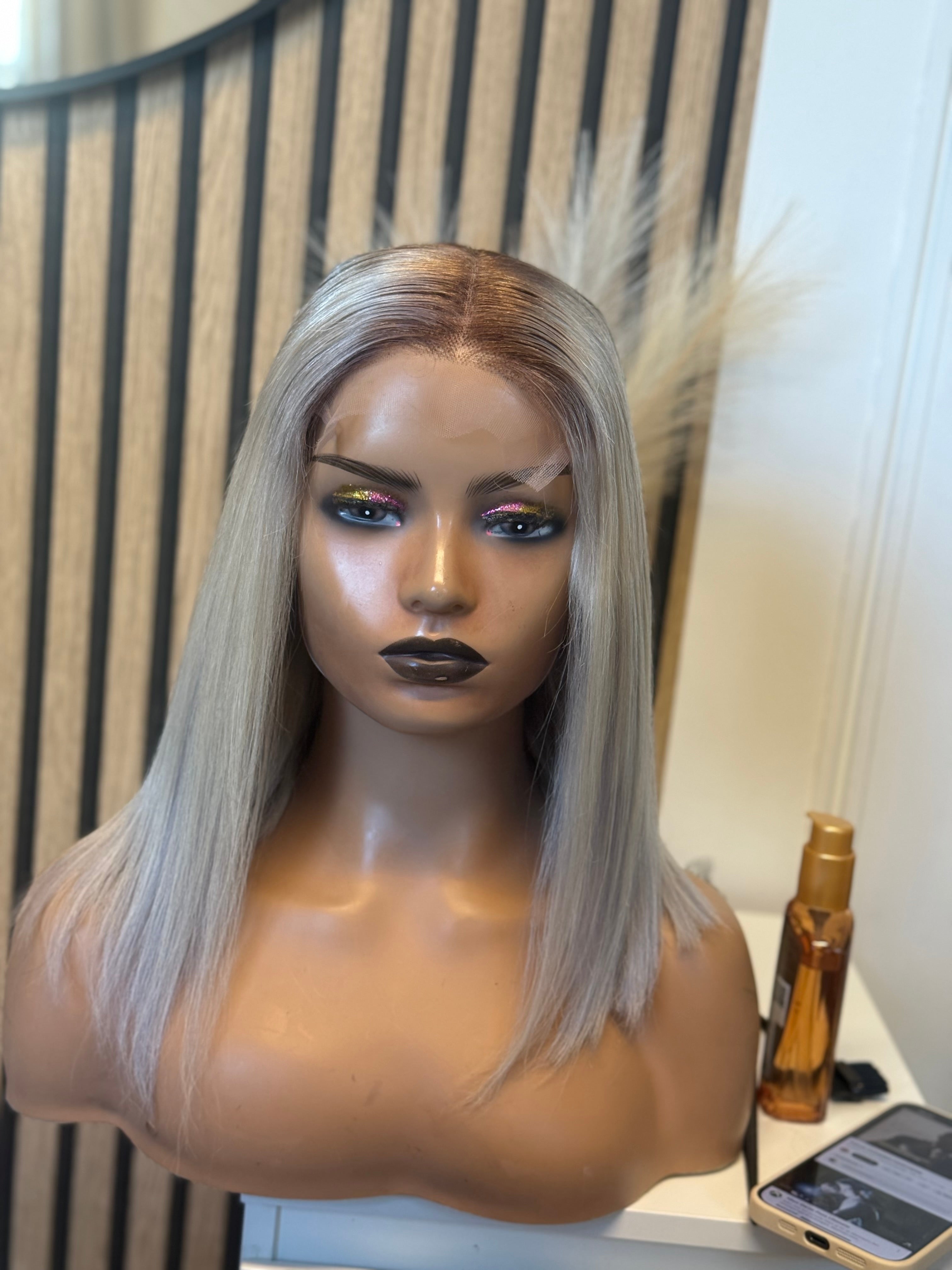 Perruque cheveux vierges -Blandine HD lace blond cheveux 100% vierges