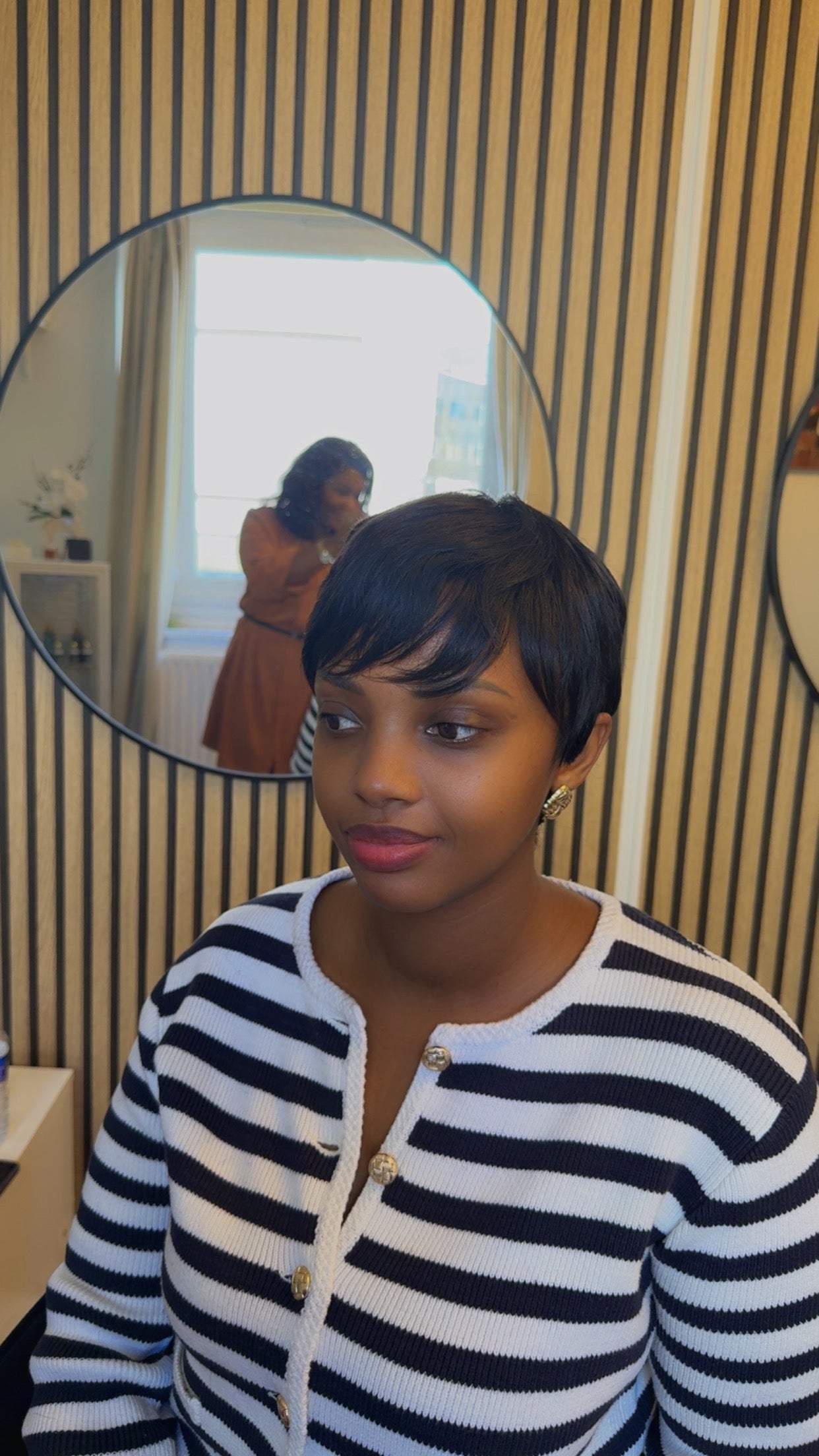 Perruque cheveux naturels -lylie pixie coupe sans colle