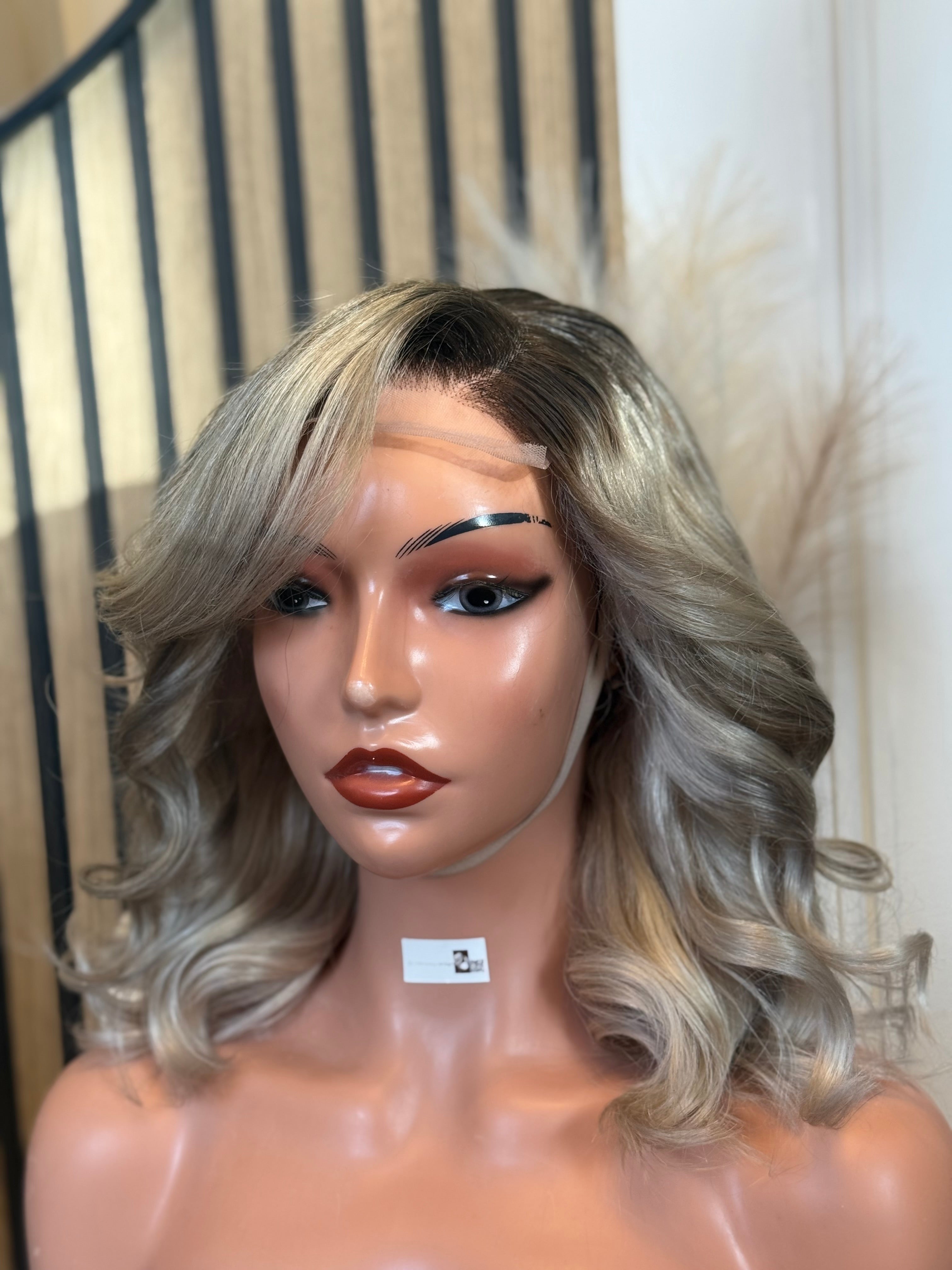 perruque prête à porter blonde sans colle hd