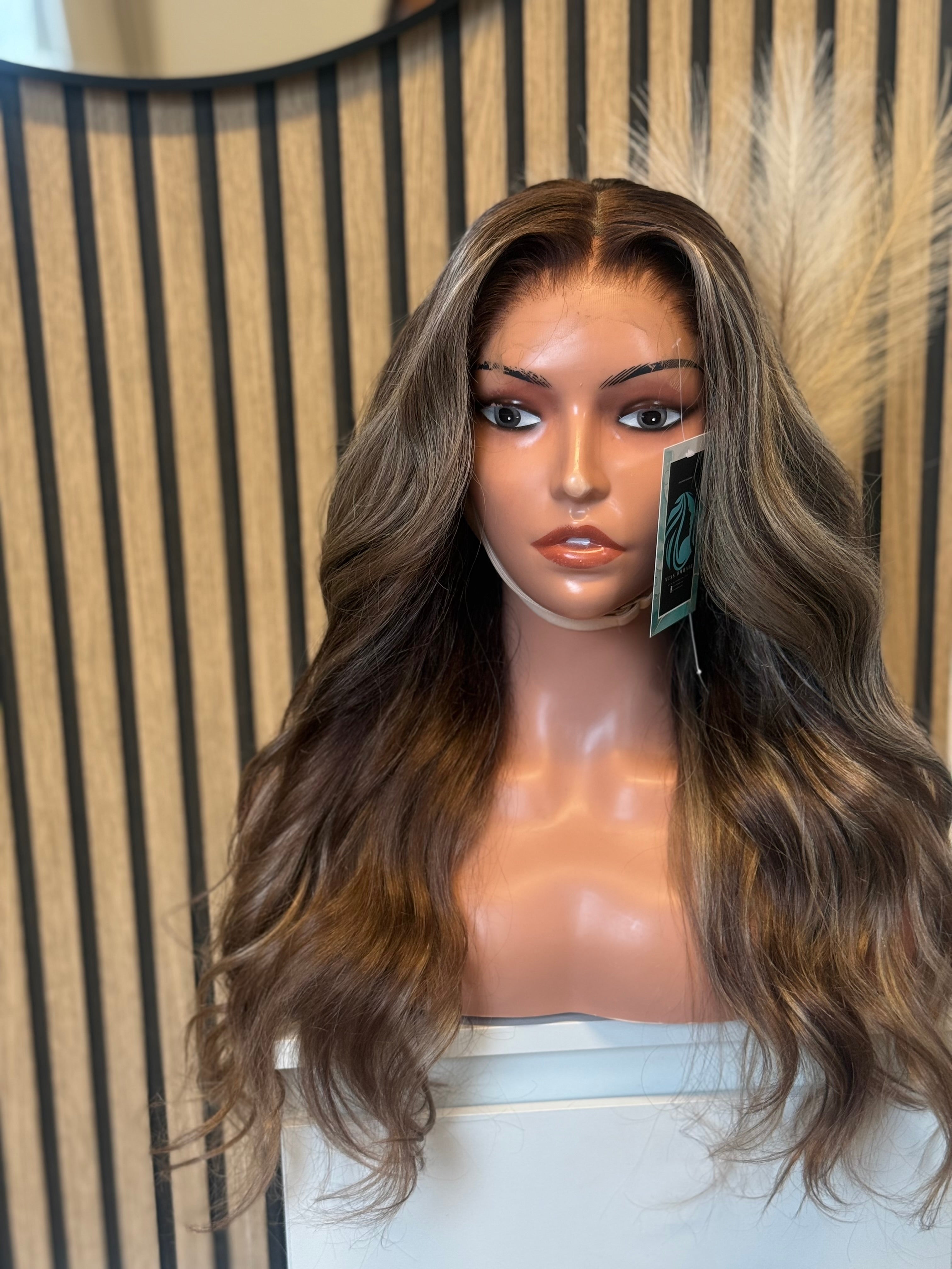 Perruque Cheveux Vierges Ash Blond – Glueless & Ultra Naturelle