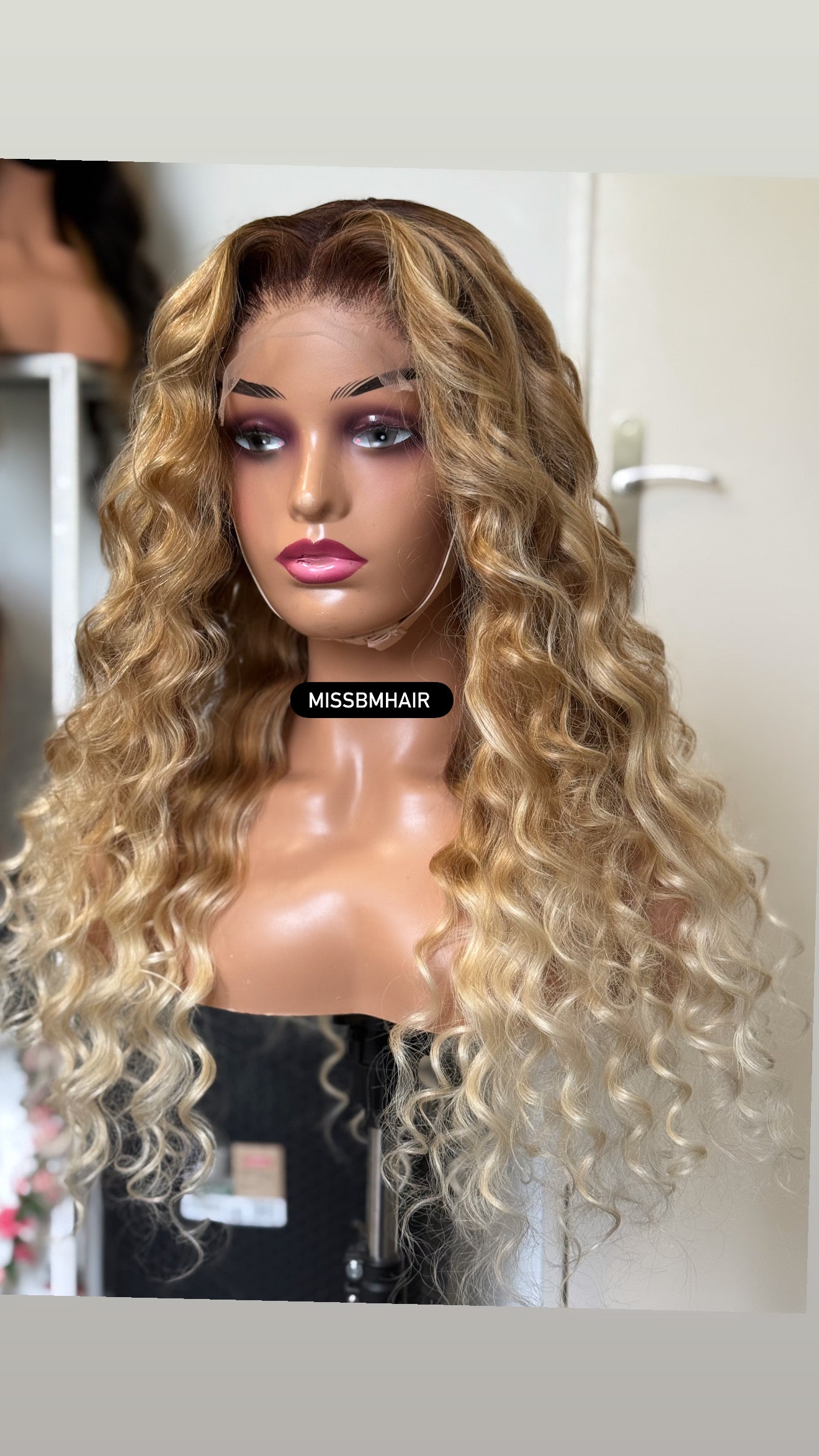 perruque blonde longue 24 pouces pret a porter 