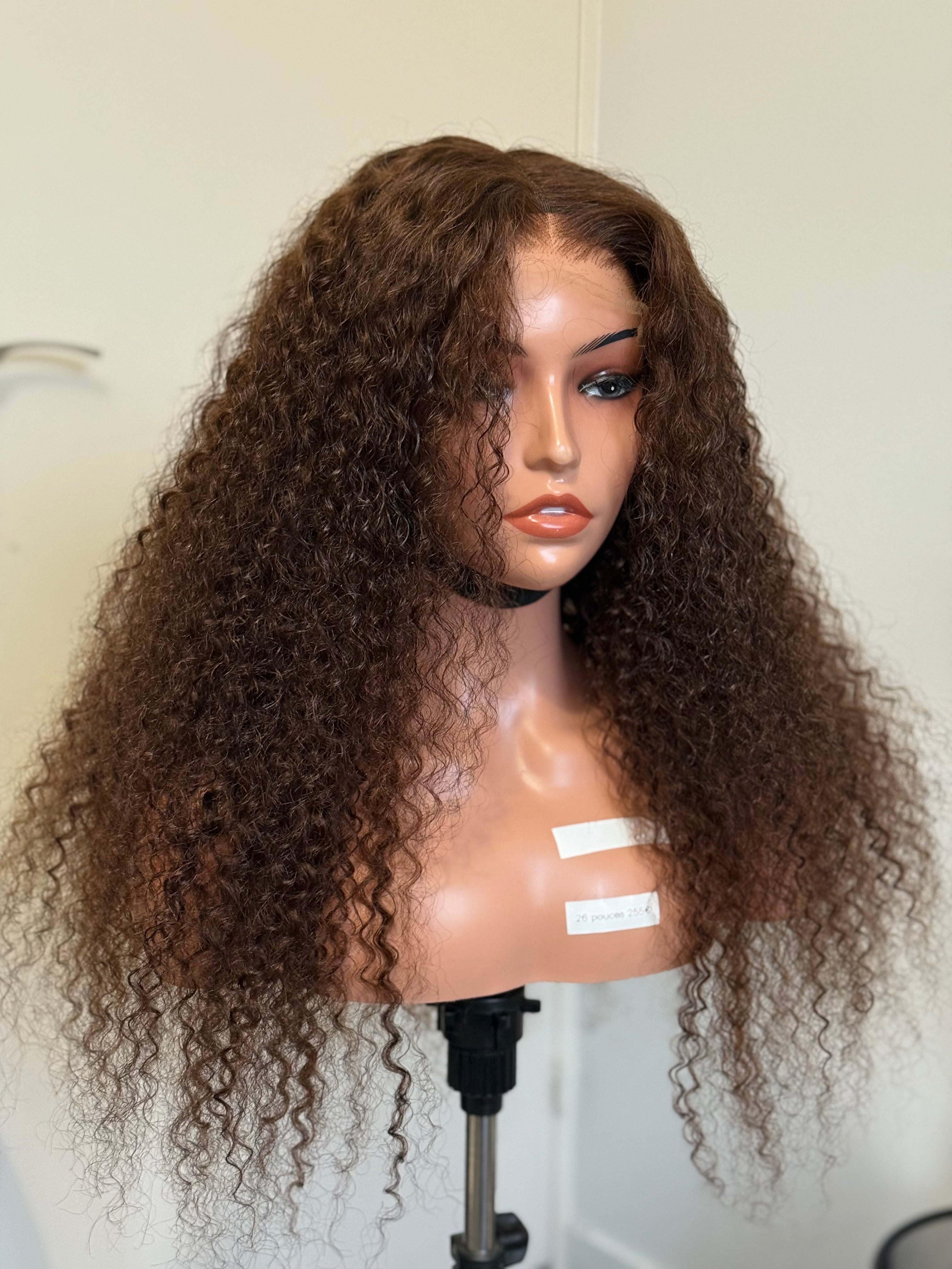 Perruque bob en cheveux humains avec coupe élégante