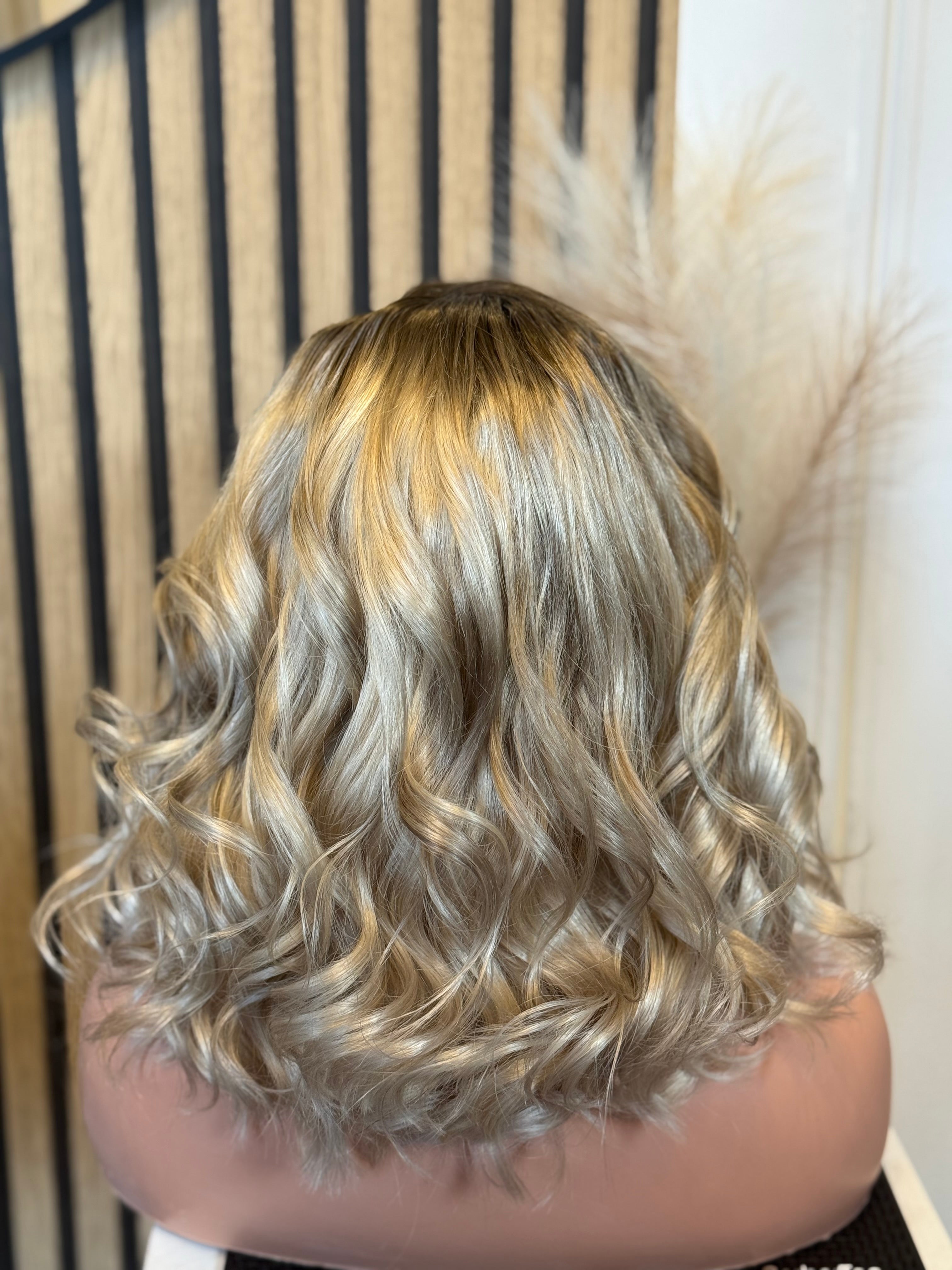 perruque colorée naturelle femme noire