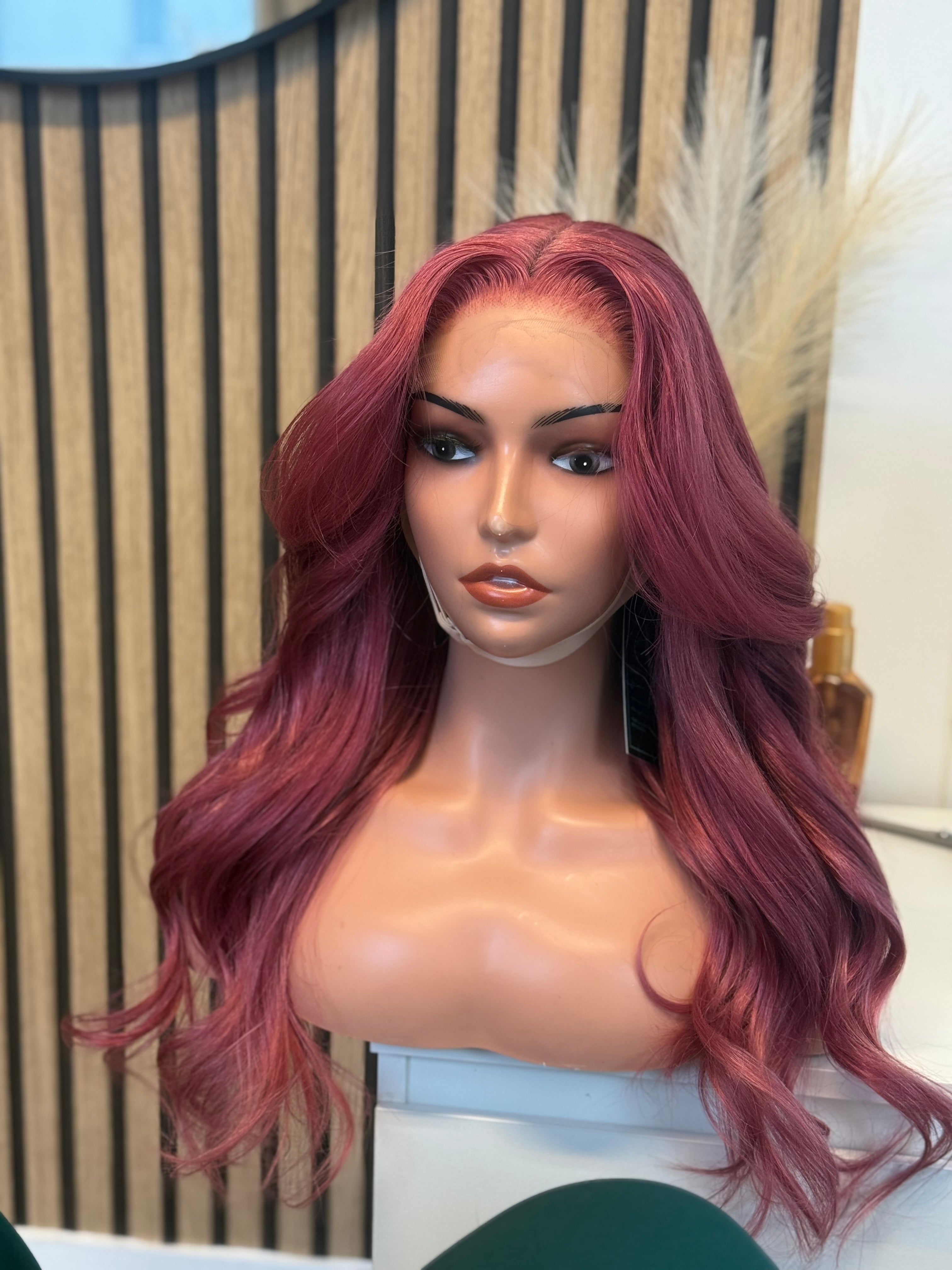 Perruque glueless en cheveux humains vierges prête à porter.