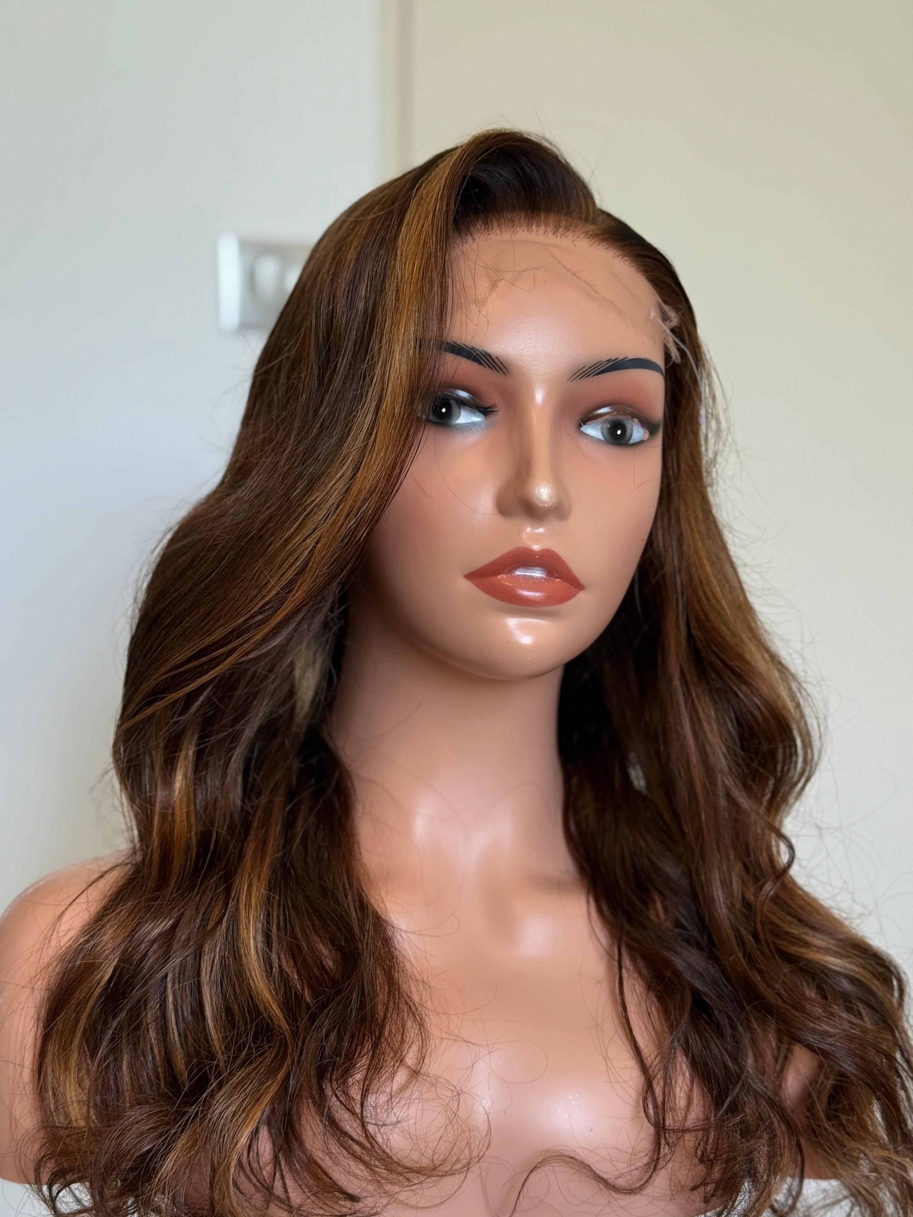 perruque ondulé brésilienne Miss BM Hair – cheveux soyeux naturels